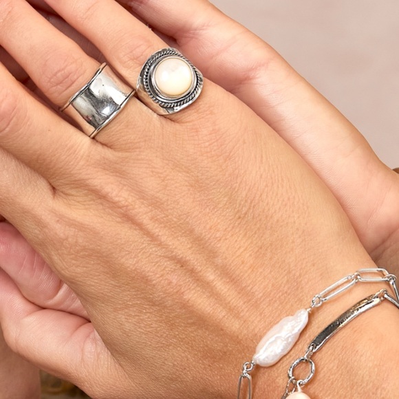 Silpada Hammered Cuff Ring - Size 6 - Picture 1 of 6